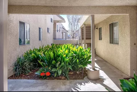 3127 Foothill Blvd, La Crescenta-montrose, CA 91214