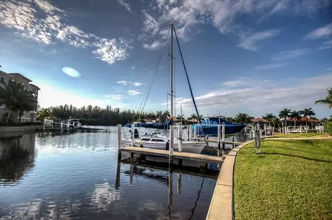 3334 Purple Martin Dr #211, Punta Gorda, FL 33950