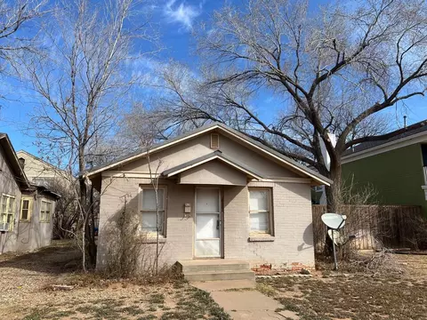 2322 14th St, Lubbock, TX 79401