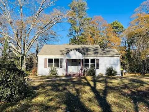 152 Fairview Dr, Fairburn, GA 30213