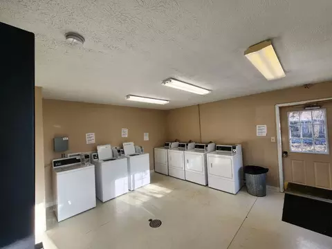 3303 Maplewood Dr, Logansport, IN 46947