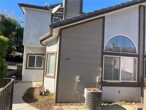 1555 Orange Ave, Redlands, CA 92373