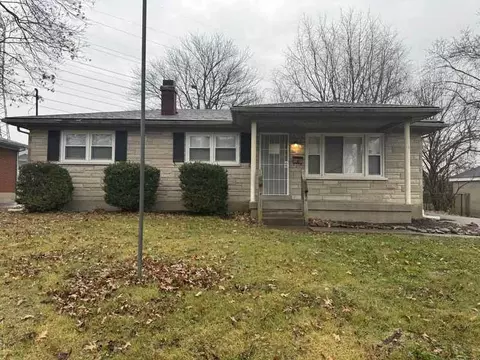 4311 Raven Ridge Dr, Louisville, KY 40216