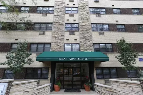 510 W Briar Pl #507, Chicago, IL 60657