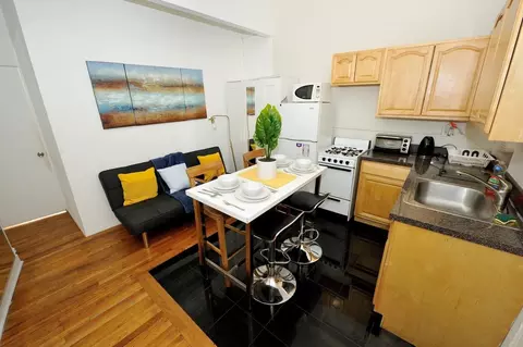 W 46th St, New York, NY 10036