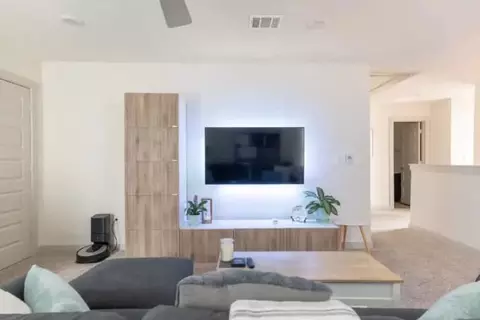 Jacobean Way, Austin, TX 78724