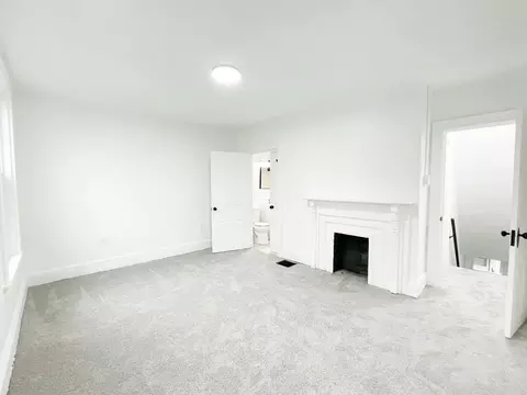 949 Freeland St, Pittsburgh, PA 15210