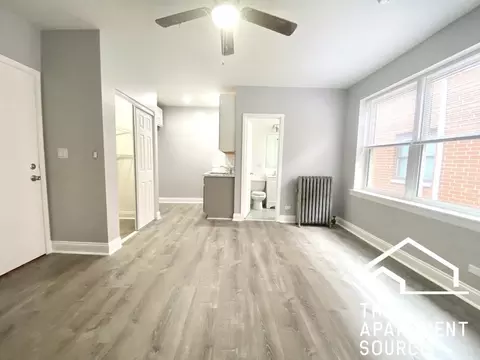 4241 N Kenmore Ave #303, Chicago, IL 60613
