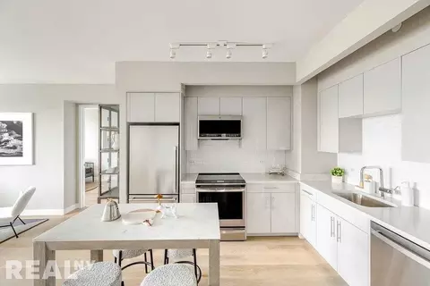 Undisclosed, New York, NY 11101