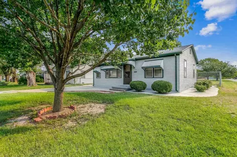 2060 S Bonn St, Wichita, KS 67213