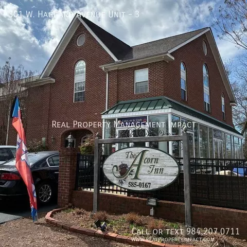 301 W Haggard Ave #3, Elon, NC 27244