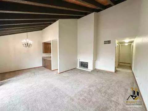 2200 Woodside Ln #5, Sacramento, CA 95825