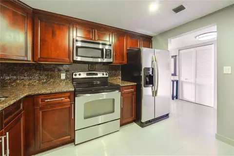 3800 S Ocean Dr #301, Hollywood, FL 33019