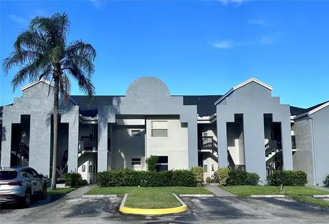 536 SW 113th Way #536, Pembroke Pines, FL 33025