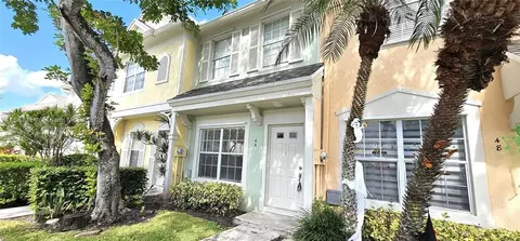 46 Simonton Cir, Weston, FL 33326