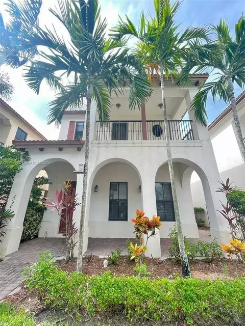 8290 NW 39th Ct #8290, Pembroke Pines, FL 33024