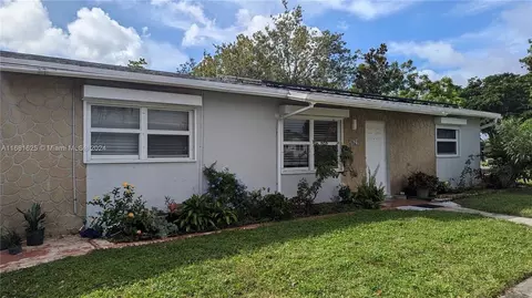 2621 SW Natura Ave, Deerfield Beach, FL 33441