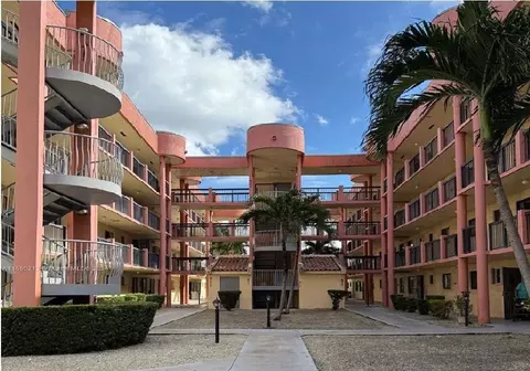5290 W 21st Ct #307, Hialeah, FL 33016