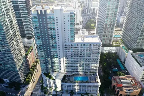 1250 S Miami Ave #1912, Miami, FL 33130