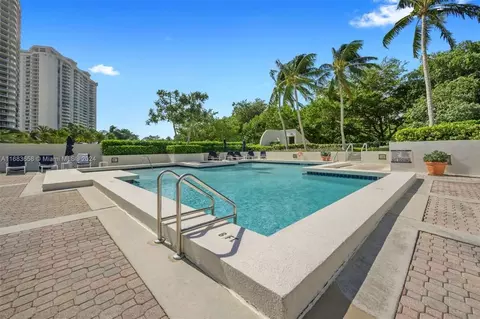 4000 Island Blvd #903, Aventura, FL 33160