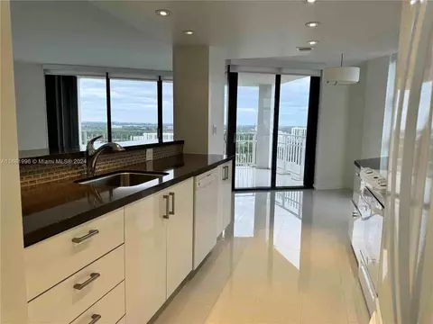 4000 Towerside Ter #2201, Miami, FL 33138