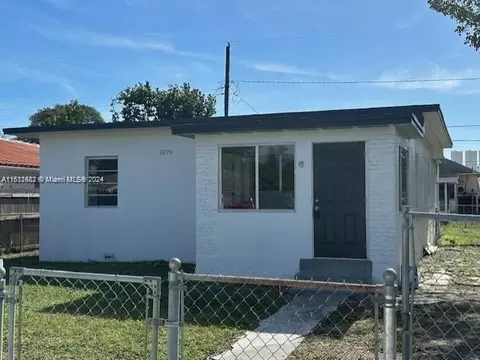 1076 NW 74th St, Gladeview, FL 33150