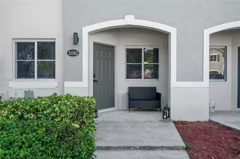 3082 SE 15th Ave, Homestead, FL 33035