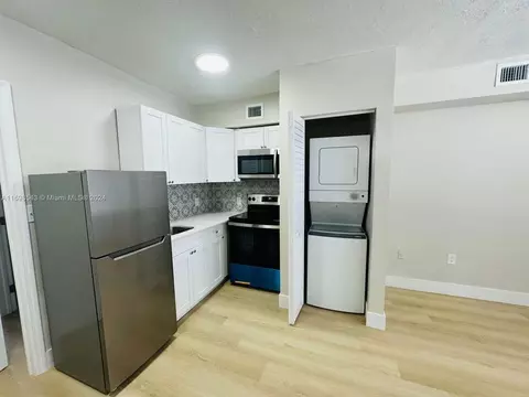 2940 W Flagler St #5, Miami, FL 33135