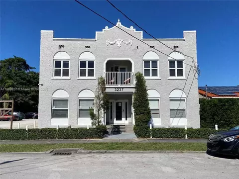 3237 SW 4th St #10, Miami, FL 33135