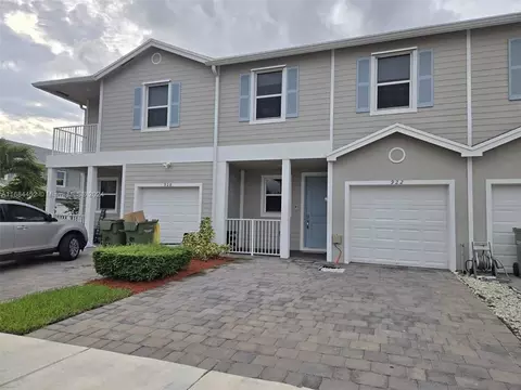 922 SE 18th St, Florida City, FL 33034