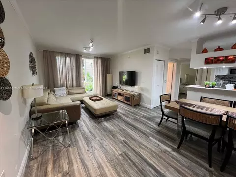 17100 N Bay Rd #1109, Sunny Isles Beach, FL 33160