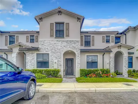 18272 SW 148th Rd, Richmond West, FL 33187