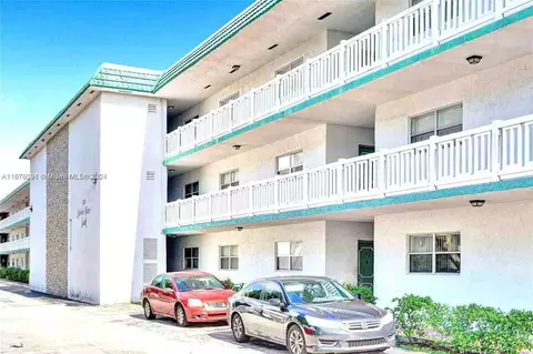 5881 NW 16th Pl #122, Sunrise, FL 33313