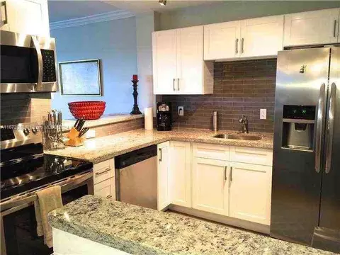 1881 Middle River Dr #604, Fort Lauderdale, FL 33305