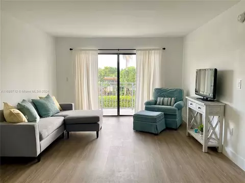 2233 Calais Dr #32, Miami Beach, FL 33141