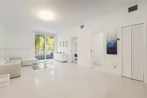 2020 Prairie Ave #205, Miami Beach, FL 33139