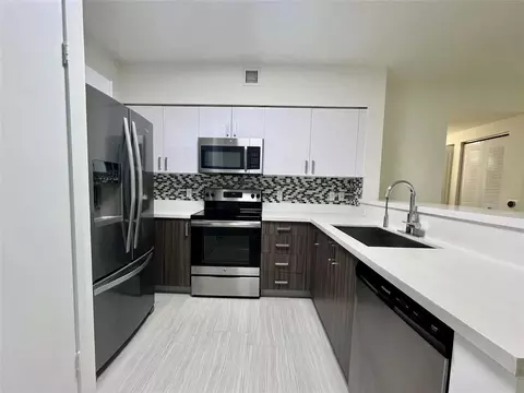 601 NE 39th St #506, Miami, FL 33137