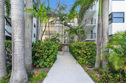 101 Ocean Lane Dr #404, Key Biscayne, FL 33149