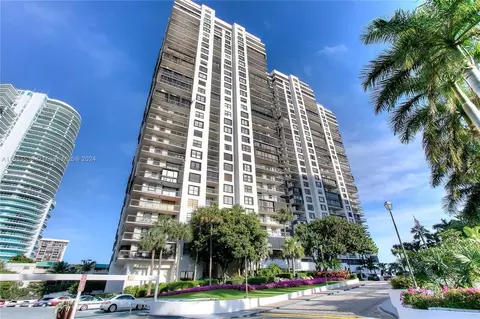 2333 Brickell Ave #1717A, Miami, FL 33129
