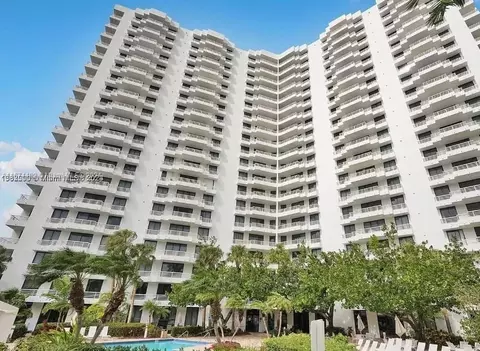 3300 NE 192nd St #604, Aventura, FL 33180