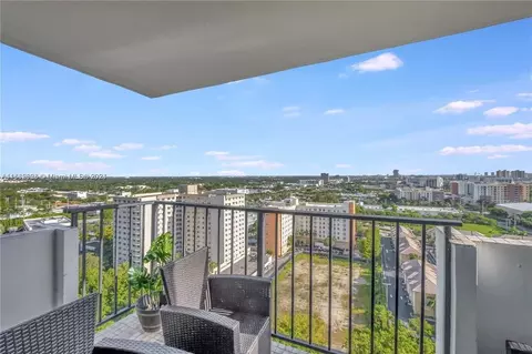 2780 NE 183rd St #2011, Aventura, FL 33160