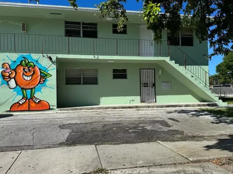 201 NW 77th St #1, Miami, FL 33150
