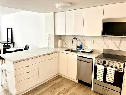 801 Brickell Bay Dr #1469, Miami, FL 33131