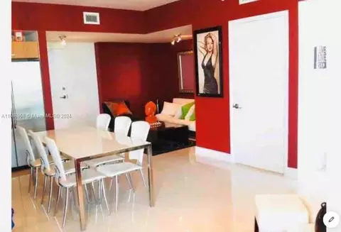 350 S Miami Ave #4007, Miami, FL 33130