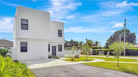 18491 SW 117th Ave, South Miami Heights, FL 33177
