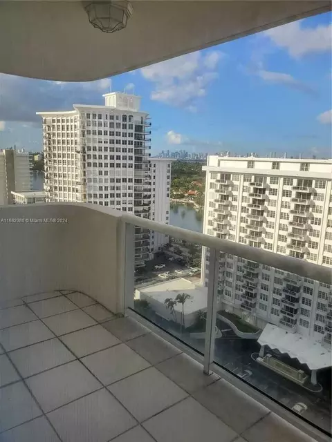 5757 Collins Ave #1902, Miami Beach, FL 33140