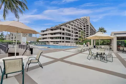 201 Crandon Blvd #305, Key Biscayne, FL 33149