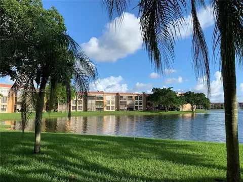5832 Coral Lake Dr #308, Margate, FL 33063