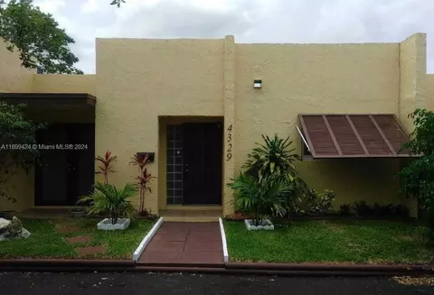 4329 NW 3rd Ave, Pompano Beach, FL 33064