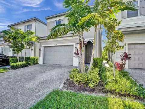 4926 NW 48th Ter, Tamarac, FL 33319